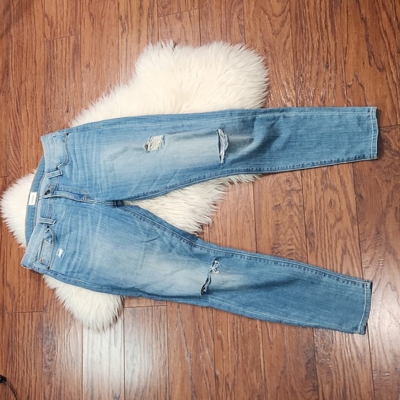 Hudson Jean's  Medium Wash Distressed Straight Leg - Picture 4 of 6